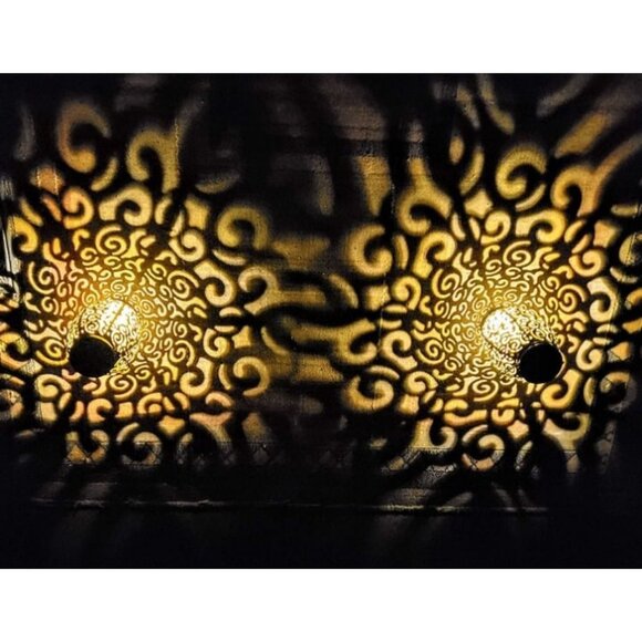 2 Pack Upgraded 15 Lumens Outdoor Lanterns Gardening Gifts Patio Solar - Picture 3 of 3